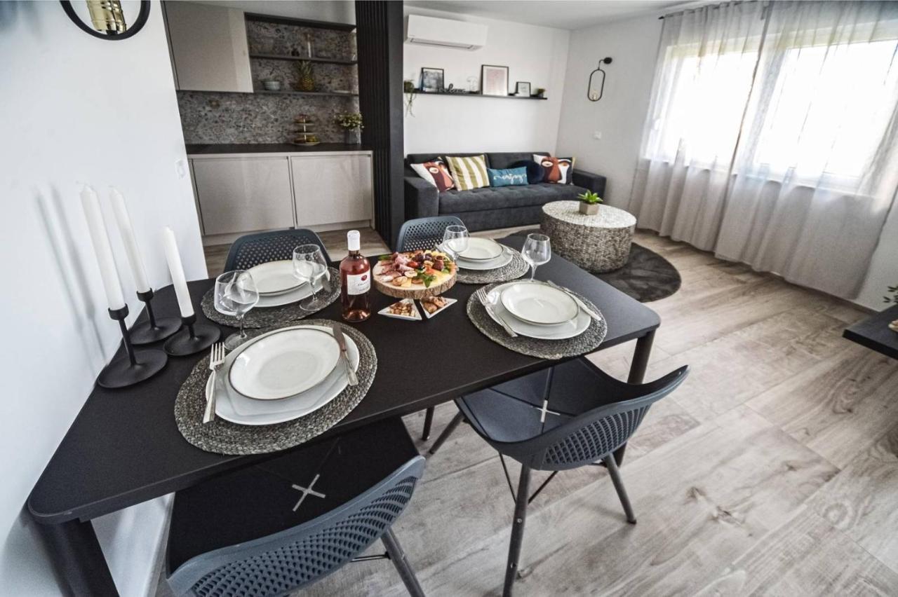 Cube Residence Kaštela Buitenkant foto