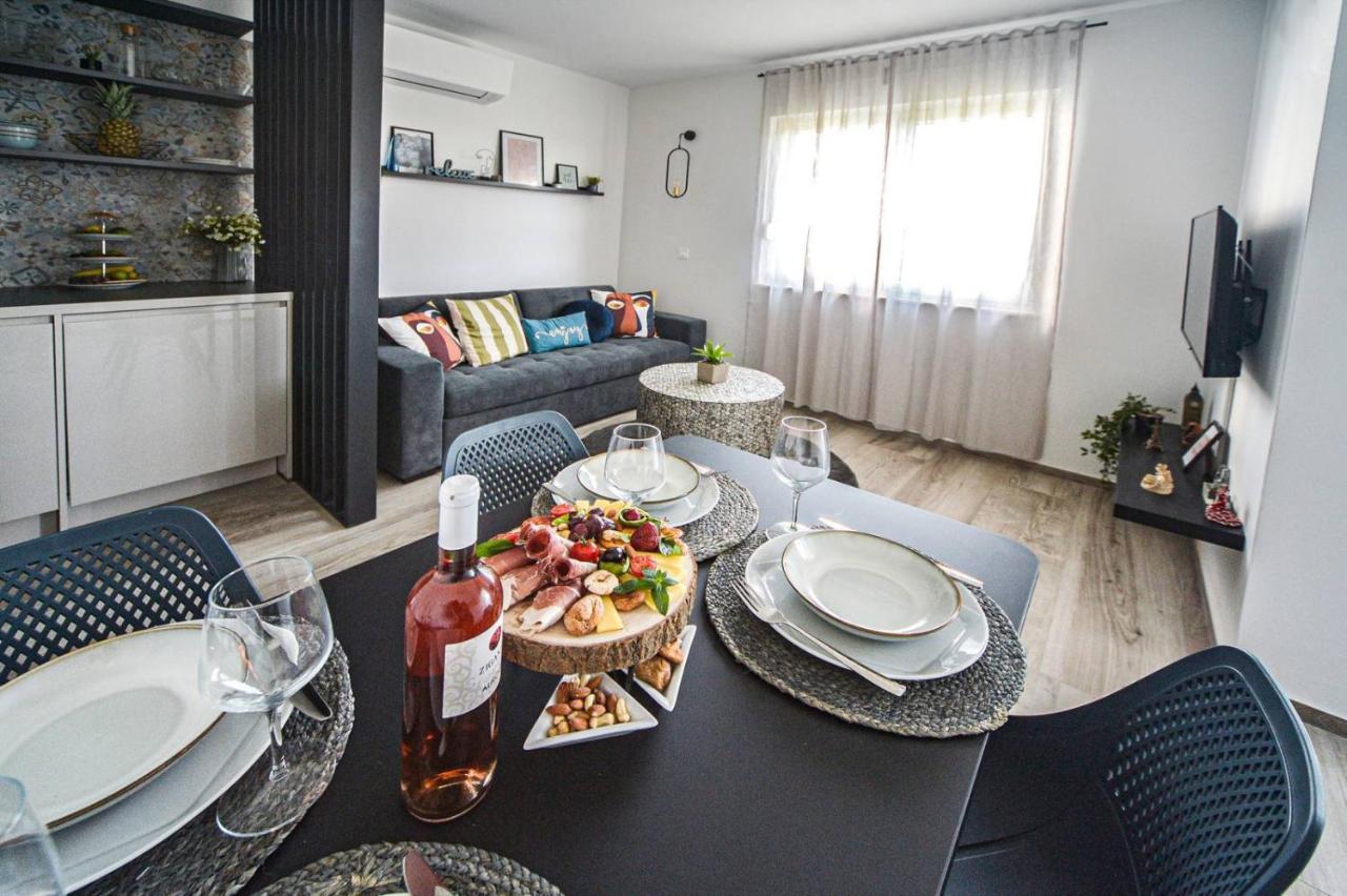 Cube Residence Kaštela Buitenkant foto